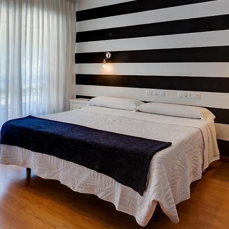 Hostel Costa Gijon Ngoại thất bức ảnh