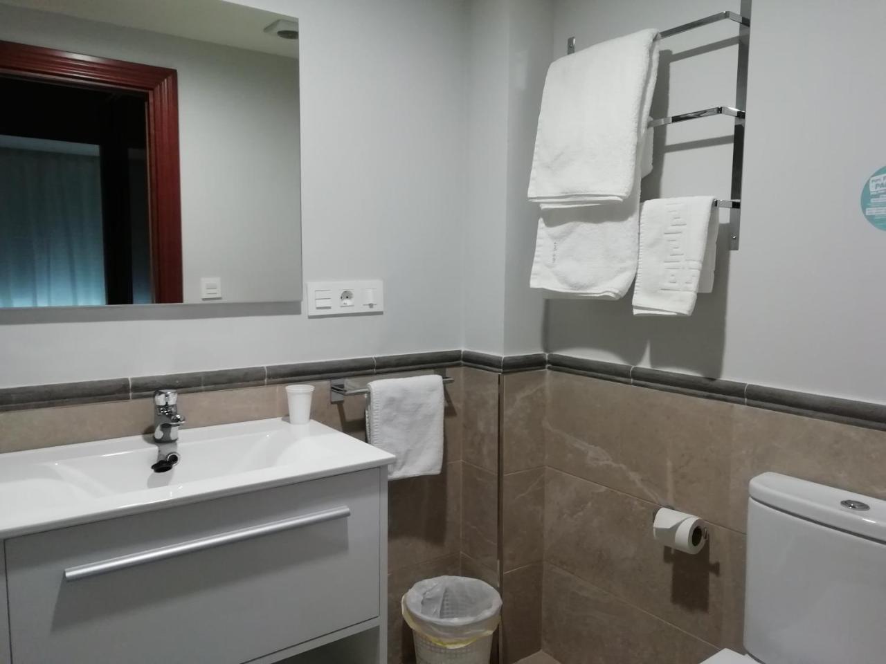 Hostel Costa Gijon Ngoại thất bức ảnh